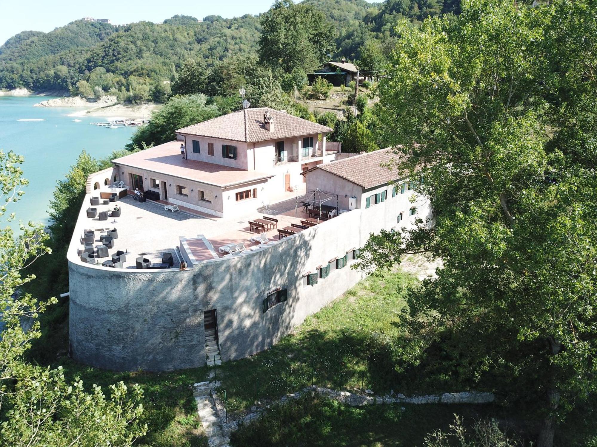Agriturismo Incantesimo Del Lago Salto Varco Sabino Extérieur photo