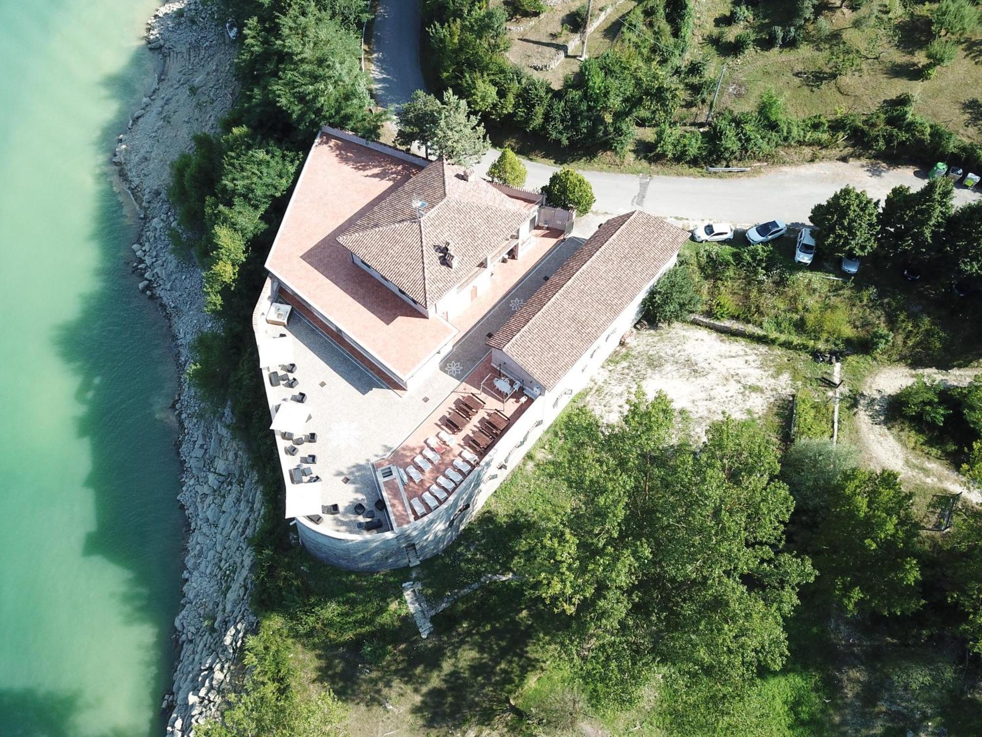 Agriturismo Incantesimo Del Lago Salto Varco Sabino Extérieur photo